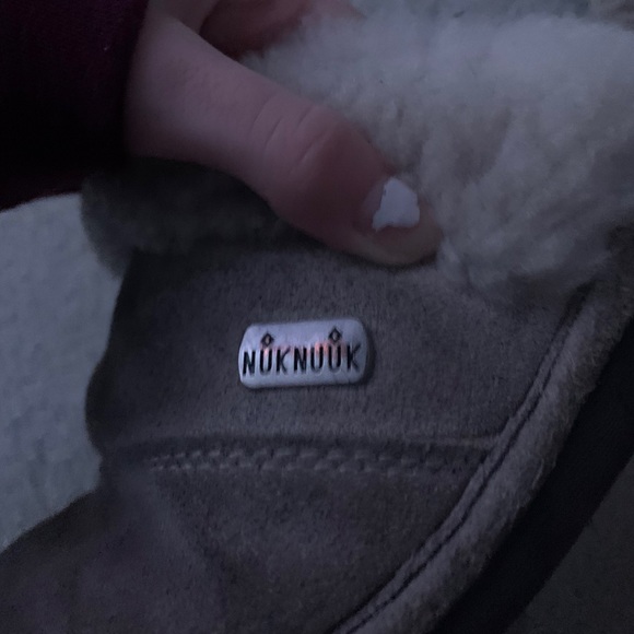 Slippers - Picture 4 of 5